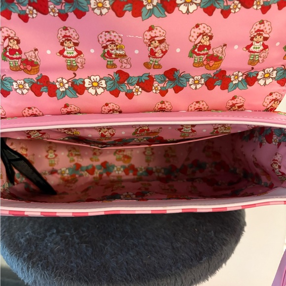 Strawberry Shortcake Loungefly Bag - Picture 4 of 6